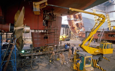 Il gigante dallo scafo d'argilla