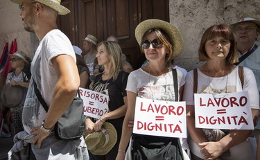 Una legge piena di paradossi