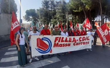 Sciopero generale lapidei, corteo a Carrara