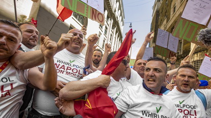 Whirlpool ancora aperta grazie ai lavoratori