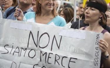 In piazza i precari della scuola