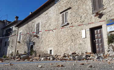 Macerata, continua il caso dei lavoratori fantasma