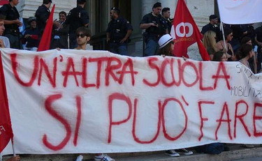 Il governo non risponde, protesta dei lavoratori Miur