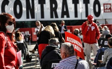 'Sanità: pubblica e per tutti' © Marco Merlini Roma, 10 ottobre 2020 Piazza del Popolo Manifestazione CGIL e Fp Cgil, le nostre proposte per il servizio socio sanitario nazionale
