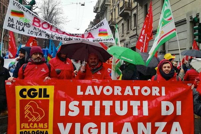 Tre anni senza contratto, si fermano le guardie giurate