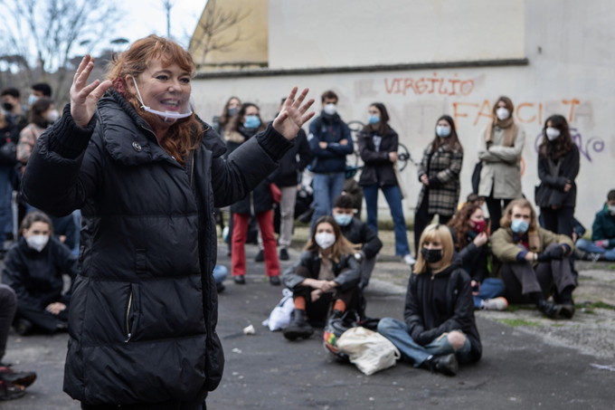 Roma, 11 gennaio 2021: lezione all'aperto al liceo Virgilio