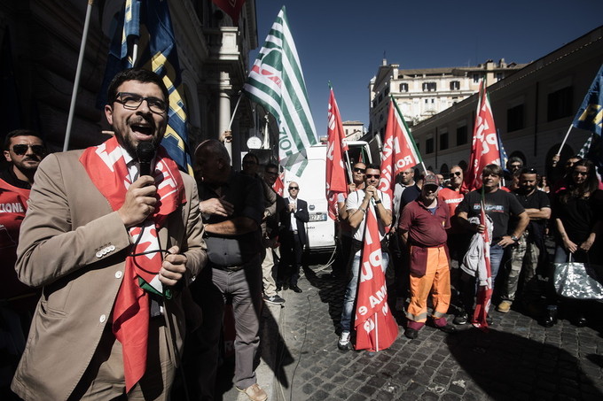 Ama, i lavoratori in piazza a Roma