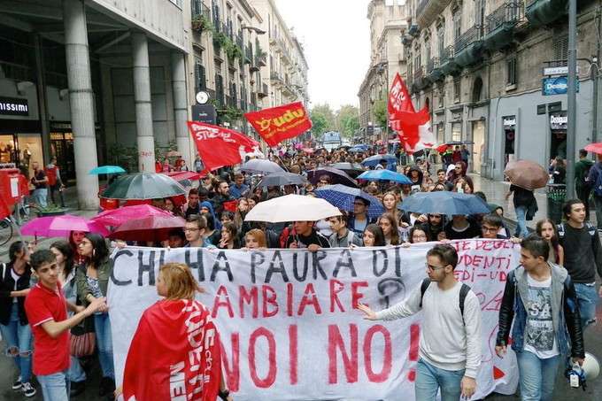 A Reggio Calabria studenti al fianco dei sindacati