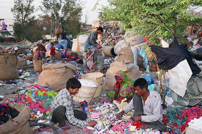India, quando il salario è troppo minimo