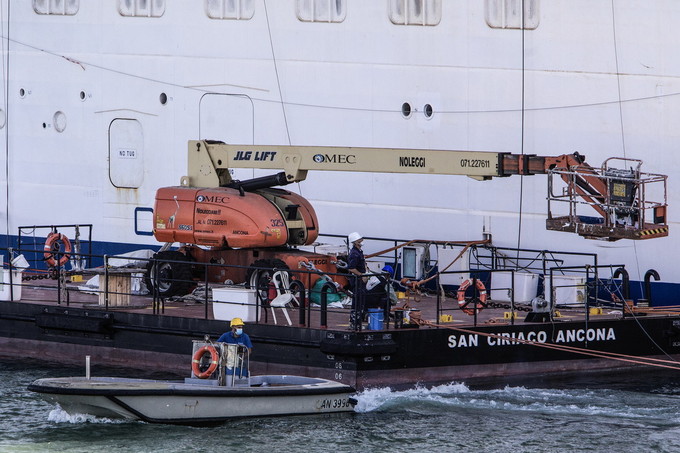 Caporalato in metalmeccanica © Marco Merlini Ancona, 13 luglio 2020 Un'indagine giudiziaria svela il caporalato ai danni dei lavoratori bengalesi nella filiera degli appalti in Fincantieri
