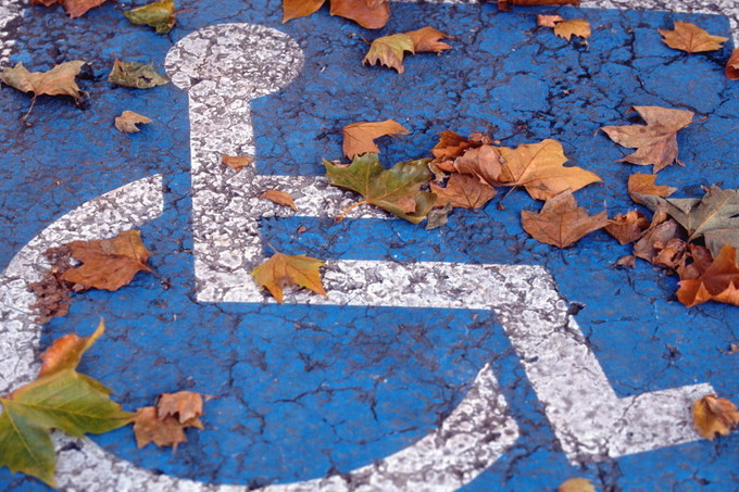 Disabili: Cgil, garantire lavoro e dignità