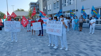 Pesaro Urbino, protesta alla Rsa di Villa Fastiggi