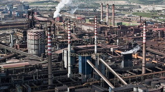 Ex Ilva: annullato il licenziamento di un dipendente per un post su Facebook. Per il giudice manca la giusta causa