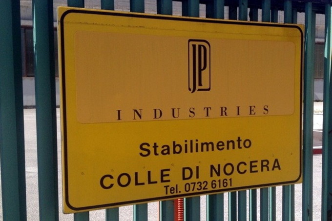 Alla Jp Industries in 700 col fiato sospeso