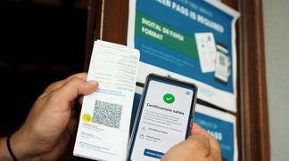 Ancora attacchi al mondo del lavoro. Vandalismo all'hub vaccinale di Ferrara