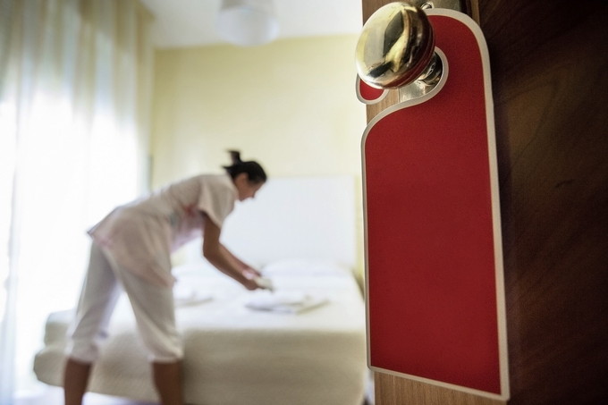 albergo, cameriera ai piani © Simona Caleo