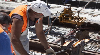 Caldo e lavoro: un operaio muore in un cantiere ligure